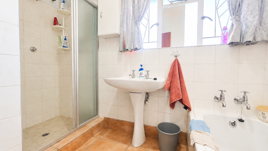 4 Bedroom Property for Sale in Flamwood North West